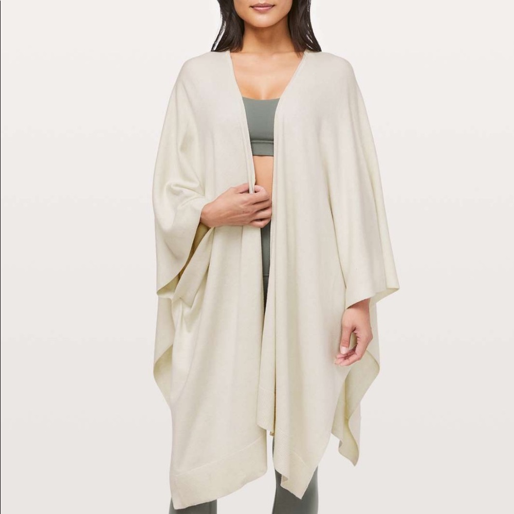 NWT Lululemon Free to Coast Wrap SOLD OUT $118